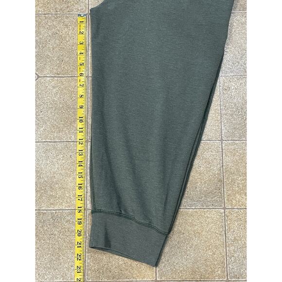 NCAA Oregon Ducks Women's Sz Large '47 Forward Stride Green Capri Pants College - Picture 6 of 14